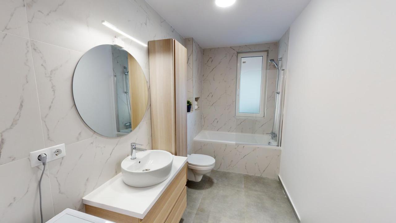 Apartment By The Lake Nr 4 Vrt Sibiu Luaran gambar